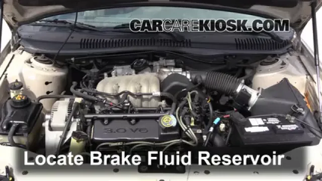1999 Ford Taurus LX 3.0L V6 Líquido de frenos Controlar nivel de líquido